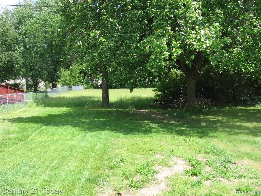 10052 Wayne Road Livonia, MI 48150 - Photo 3 of 26 IMG_1415.JPG