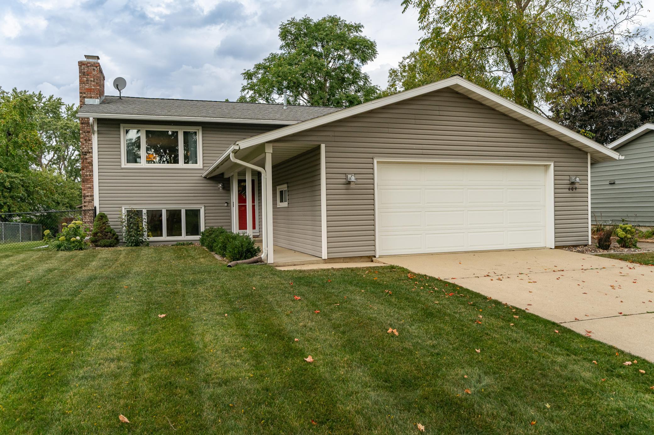 609 17th Street Southeast Rochester, MN 55904 - Photo 2 of 36