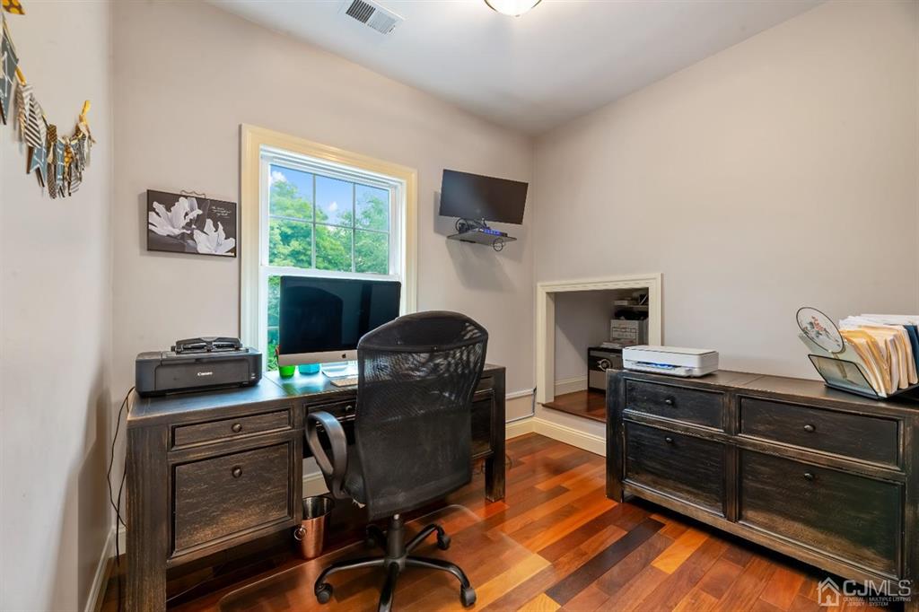 47 Agate Road East Brunswick, NJ 08816 - Photo 24 of 47 a livingroom with workspace and a window