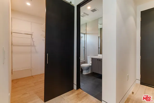 $1,800 | 3785 West Livia Lane, Los Angeles, CA 90039