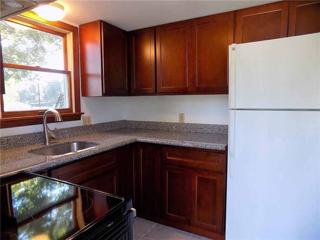 121 Oak Street Westerly, RI 02891 - Photo 9 of 20