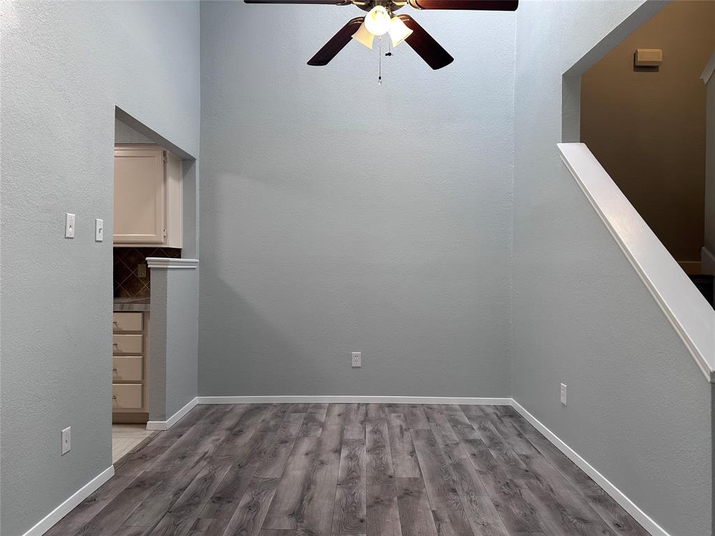 116 Main Place Euless, TX 76040 - Photo 11 of 31 a view of empty room with closet