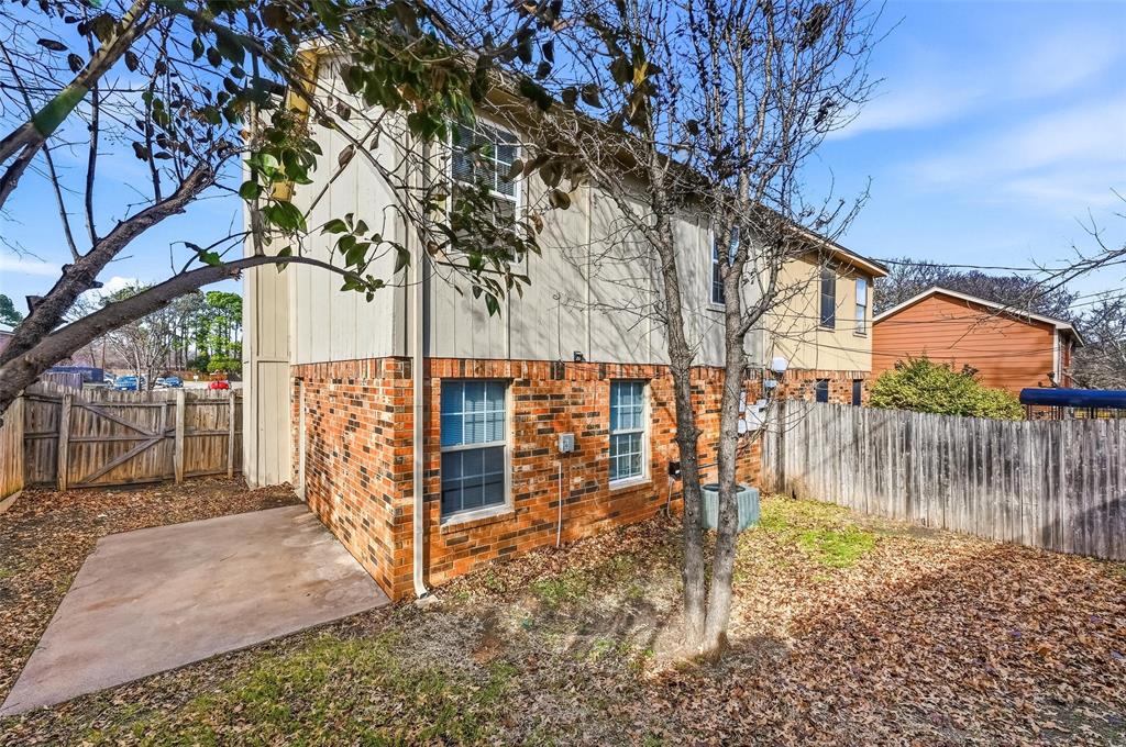 116 Main Place Euless, TX 76040 - Photo 21 of 31 Concrete patio