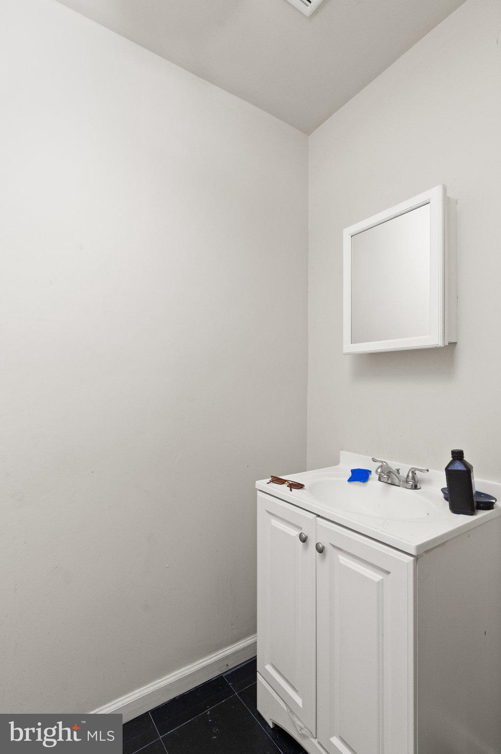 3907 Bonner Road Baltimore, MD 21216 - Photo 6 of 24