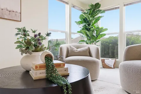 $322,000 | 40 Falcon Crest Circle, Unit 40, Napa, CA 94558