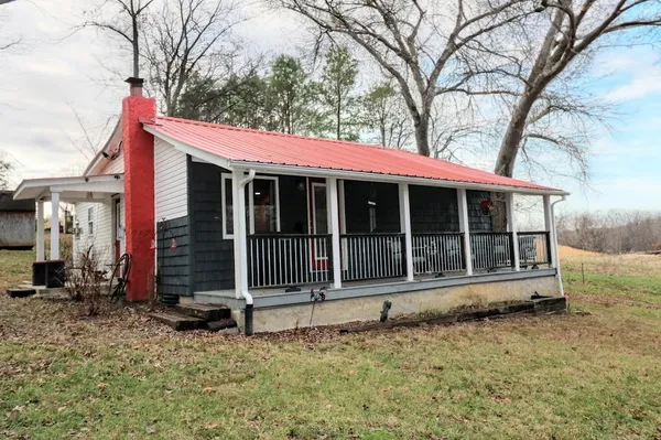 $206,000 | 290 Sine Lane, Erin, TN 37061