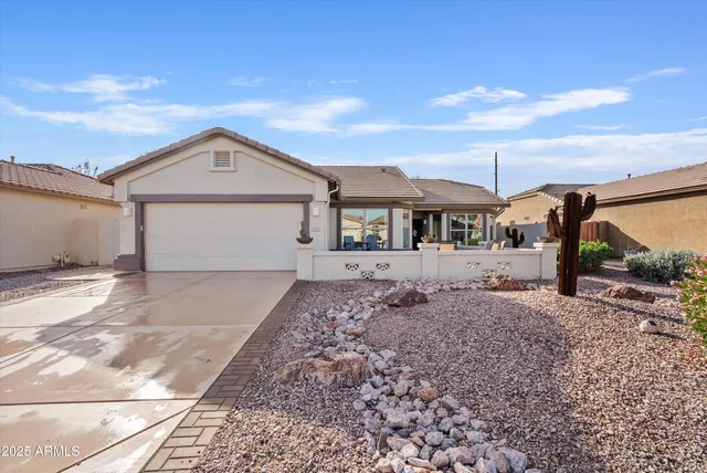 $439,900 | 3201 East Gleneagle Drive, Chandler, AZ 85249