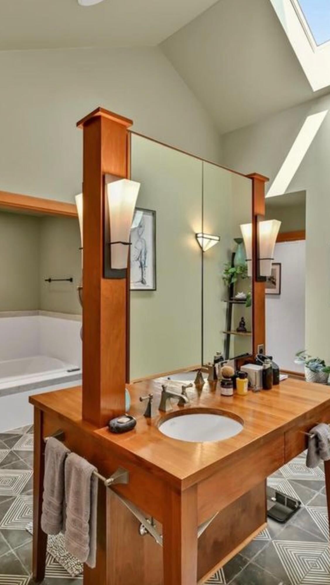 12138 North River Road Mequon, WI 53092 - Photo 42 of 121 FullSizeRender_1