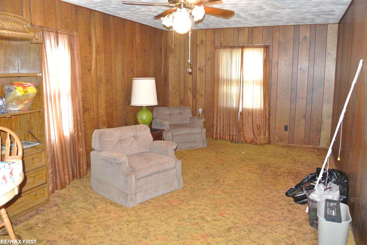 8668 Central Street Center Line, MI 48015 - Photo 13 of 27 31251954-12.JPG