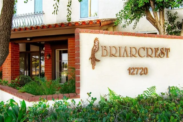 $420,000 | 12720 Burbank Boulevard, Unit 118, Valley Village, CA 91607