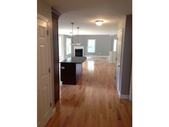 9-86-2 East Dunbarton Road Goffstown, NH 03045 - Photo 4 of 8 Gallery Image 4