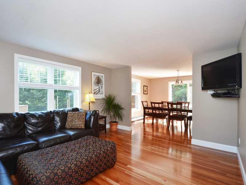 9 Blueberry Road Cape Elizabeth, ME 04107 - Photo 3 of 16 Living Room.