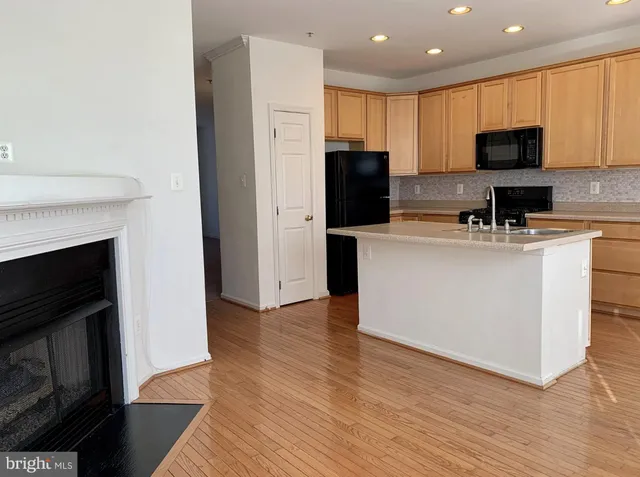 $3,350 | 410 Redland Boulevard, Rockville, MD 20850