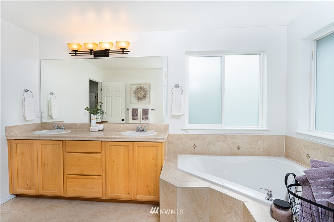 123 211th Place Southwest Bothell, WA 98021 - Photo 18 of 25