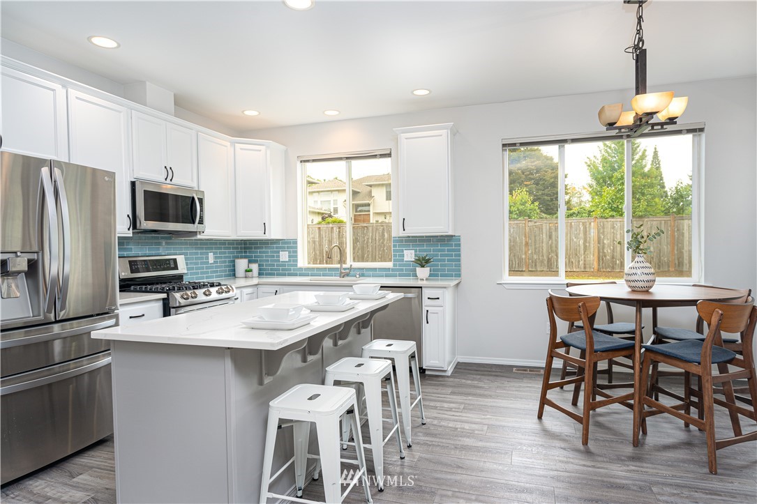 123 211th Place Southwest Bothell, WA 98021 - Photo 9 of 25