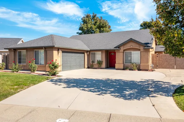 $499,999 | 2925 Aspen Glow Lane, Redding, CA 96001
