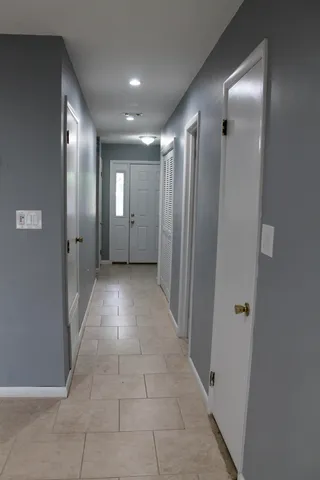 $2,200 | 68 North John Sims Parkway, Valparaiso, FL 32580