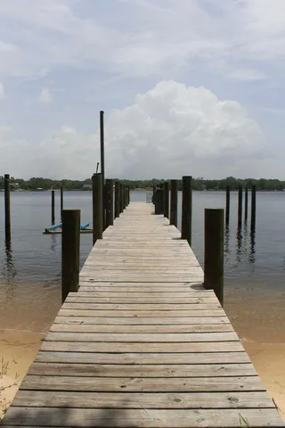 $2,200 | 68 North John Sims Parkway, Valparaiso, FL 32580