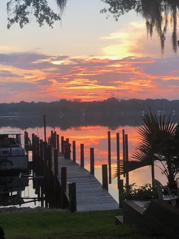 $2,200 | 68 North John Sims Parkway, Valparaiso, FL 32580