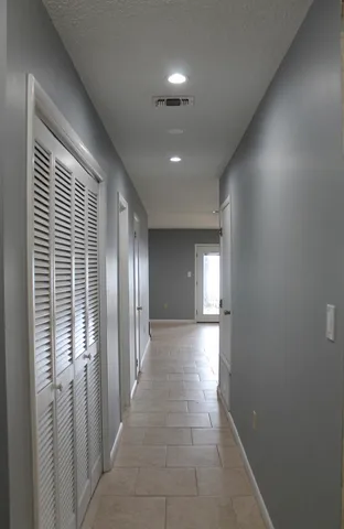 $2,200 | 68 North John Sims Parkway, Valparaiso, FL 32580