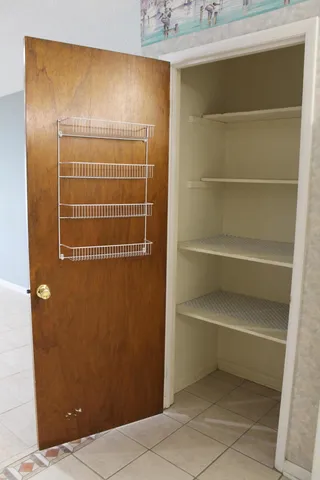 $2,200 | 68 North John Sims Parkway, Valparaiso, FL 32580