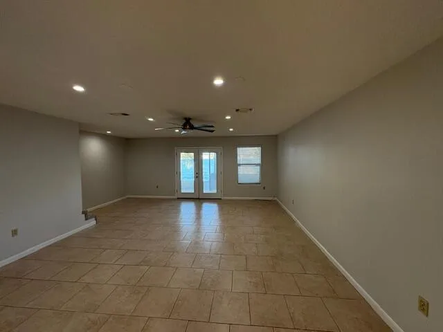 $2,200 | 68 North John Sims Parkway, Valparaiso, FL 32580