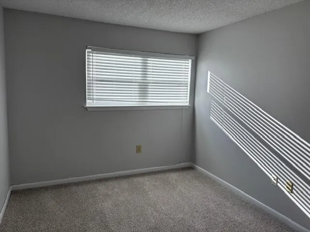 $2,200 | 68 North John Sims Parkway, Valparaiso, FL 32580