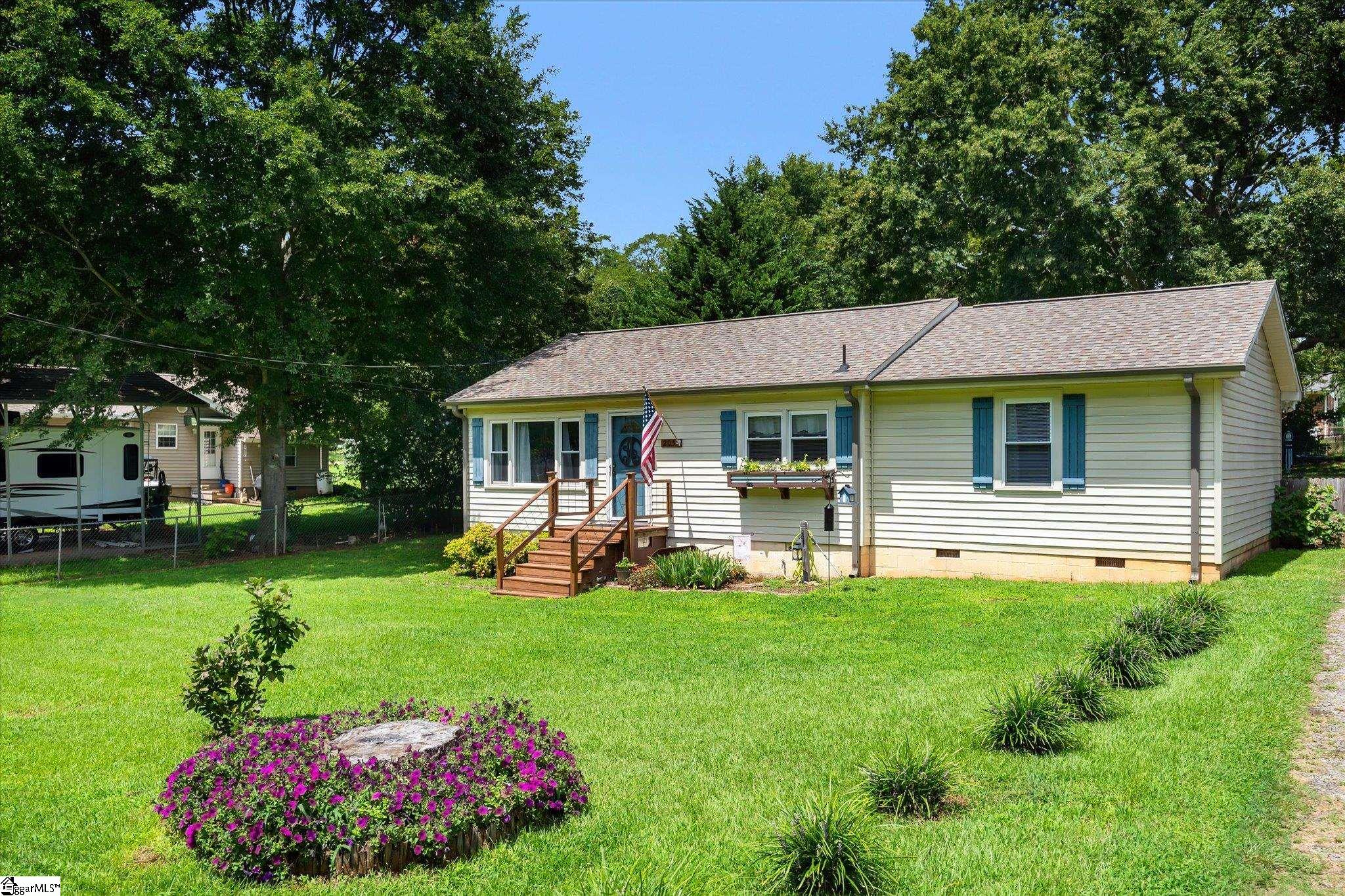 203 Phillips Avenue Easley, SC 29640 - Photo 1 of 40