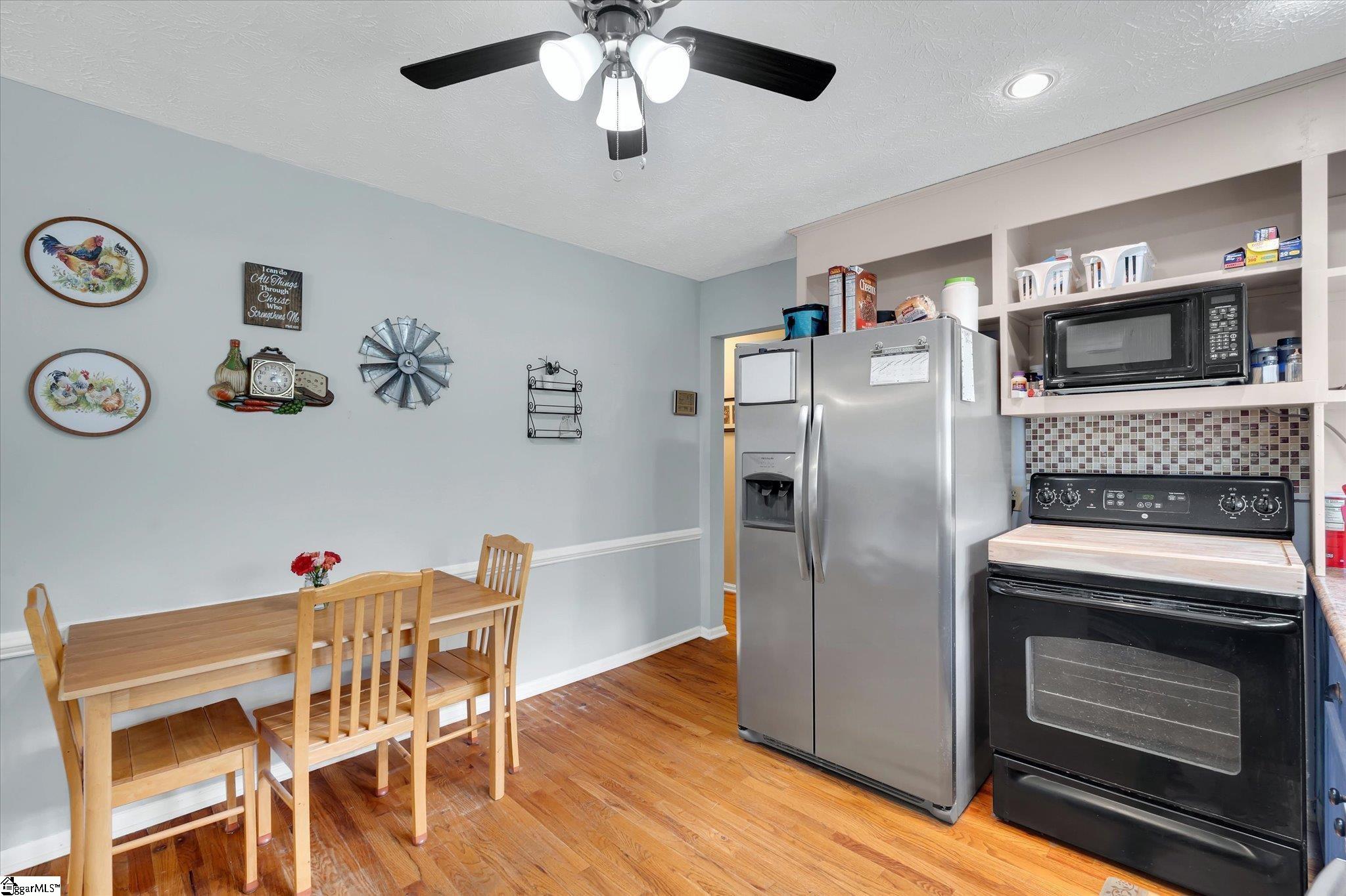 203 Phillips Avenue Easley, SC 29640 - Photo 11 of 40