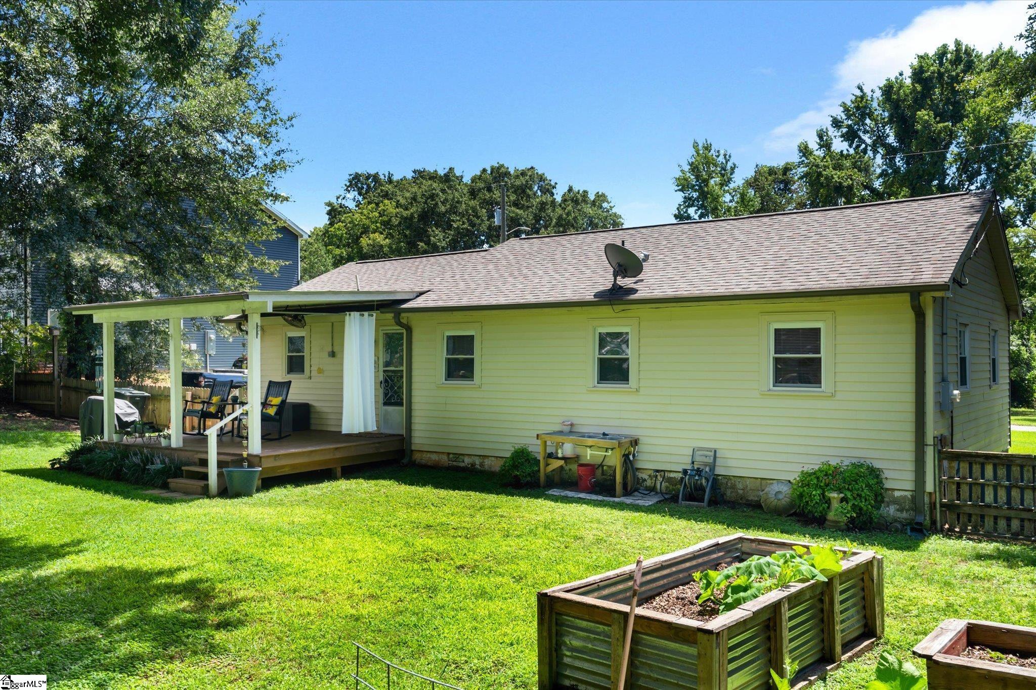203 Phillips Avenue Easley, SC 29640 - Photo 22 of 40