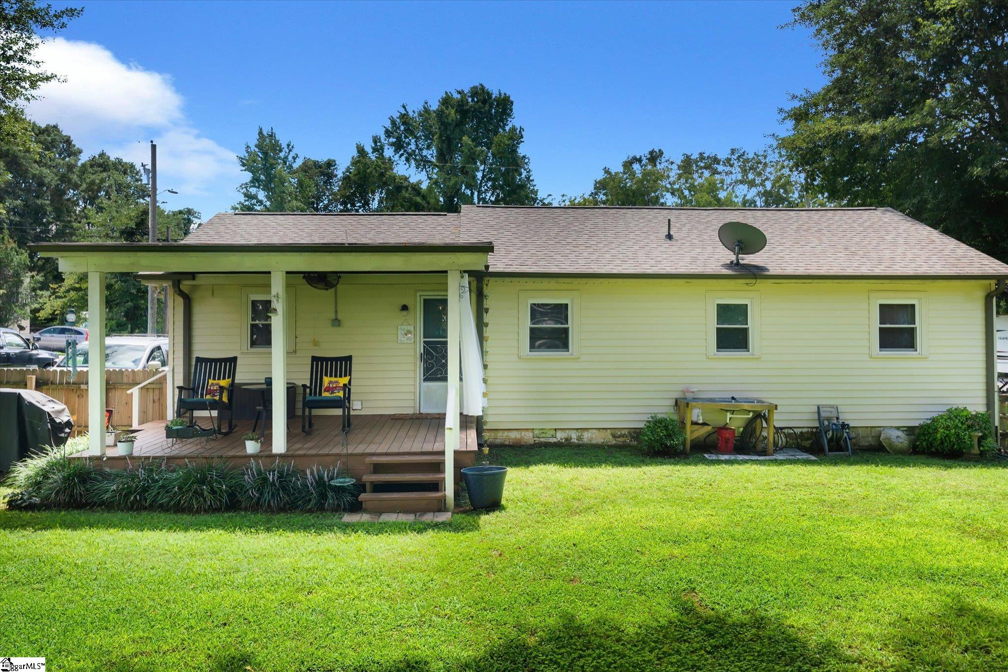 203 Phillips Avenue Easley, SC 29640 - Photo 23 of 40