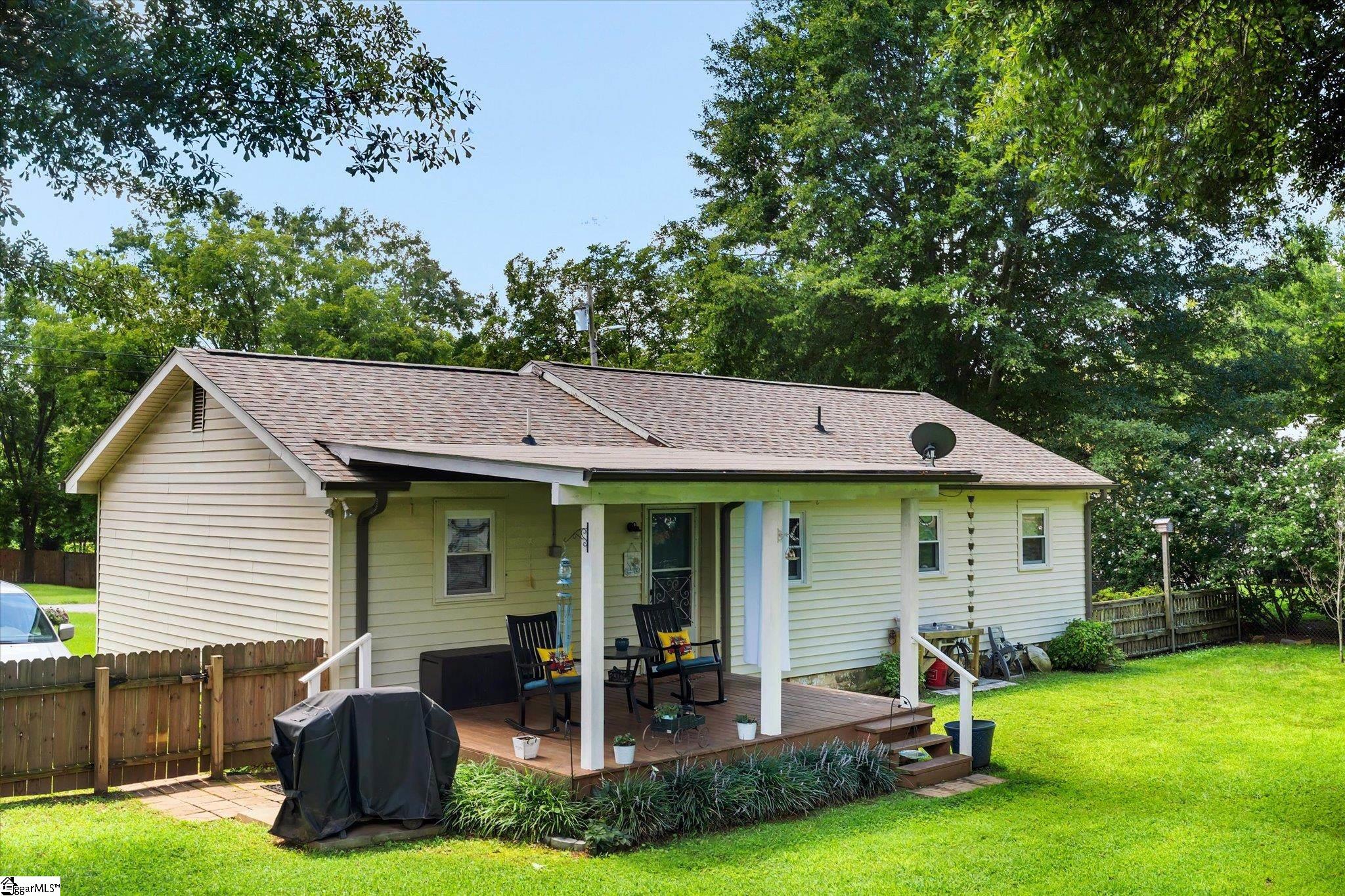 203 Phillips Avenue Easley, SC 29640 - Photo 24 of 40