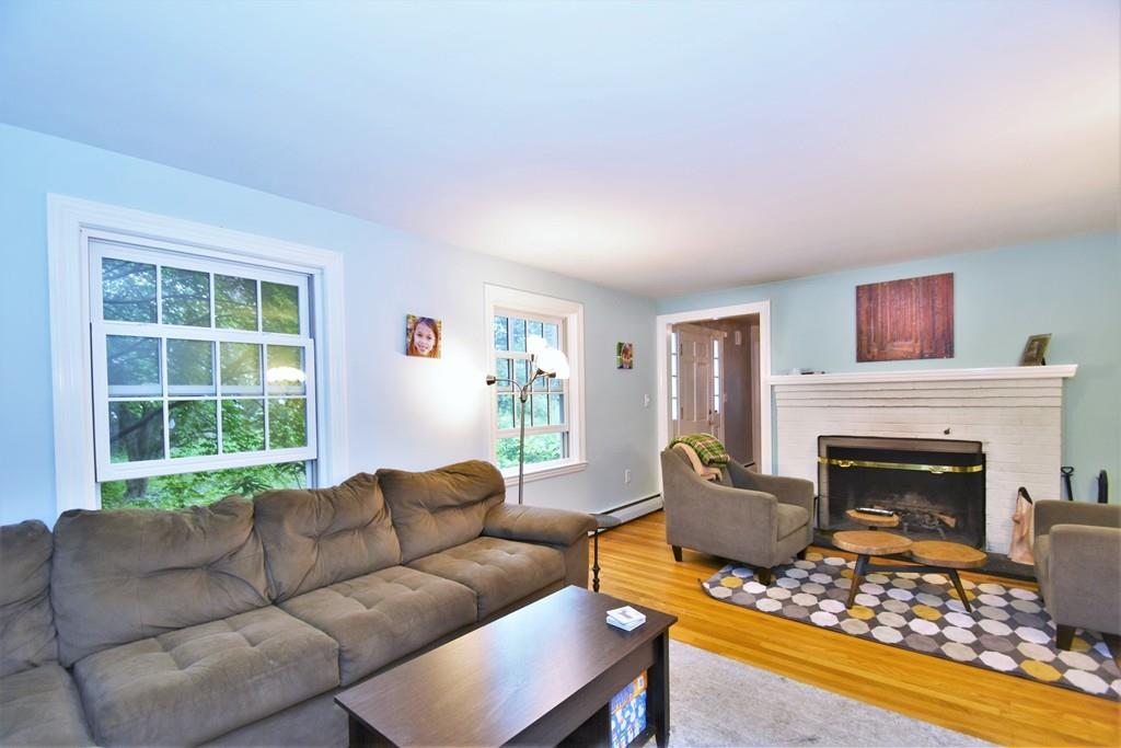 165 Ipswich Road Topsfield, MA 01983 - Photo 8 of 26 Gallery Image 8