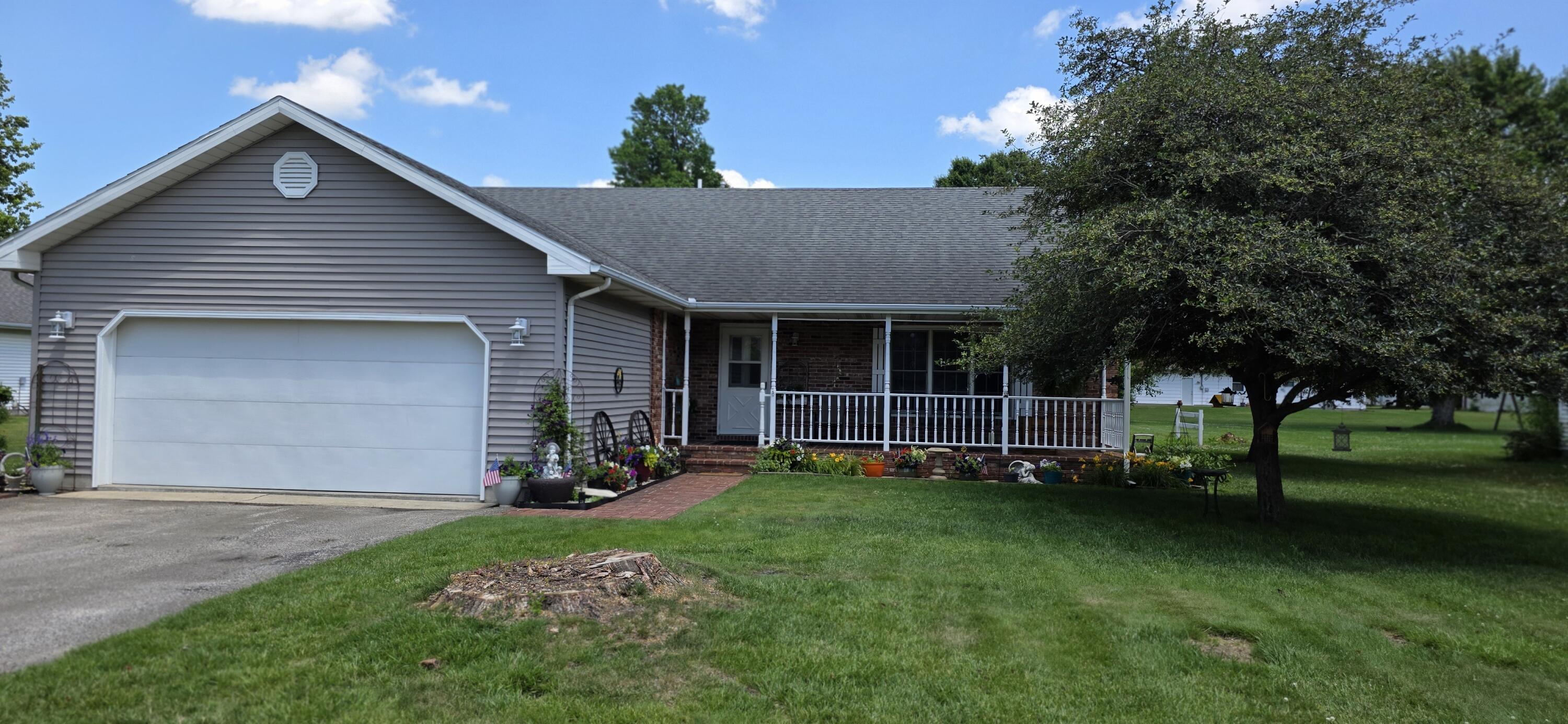 609 Cedar Street Southwest De Motte, IN 46310 - Photo 2 of 35 3000x1386