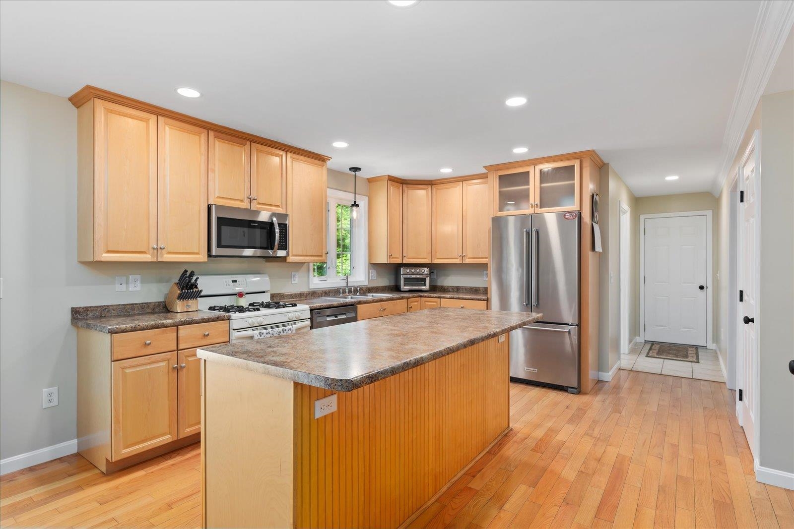 130 Murphy Road Peterborough, NH 03458 - Photo 2 of 37