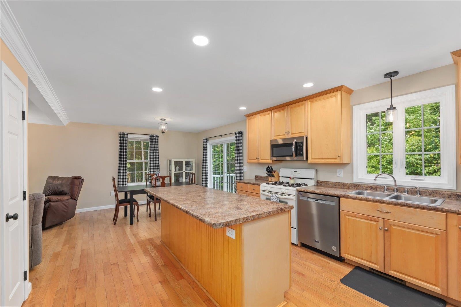 130 Murphy Road Peterborough, NH 03458 - Photo 7 of 37