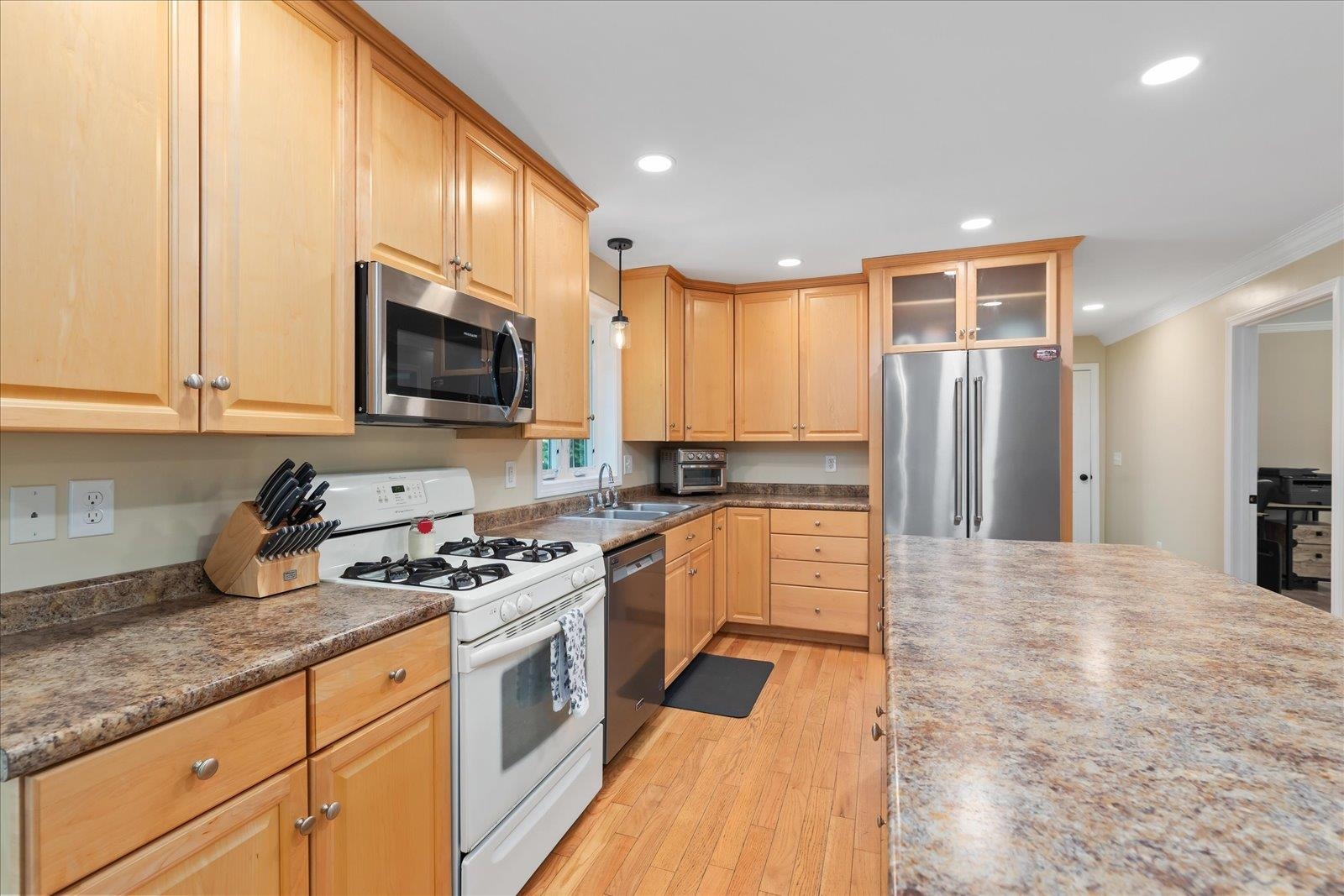 130 Murphy Road Peterborough, NH 03458 - Photo 8 of 37