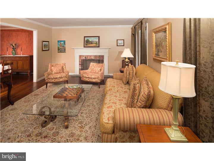 5644 North Deer Run Road Doylestown, PA 18902 - Photo 9 of 24 Living Room