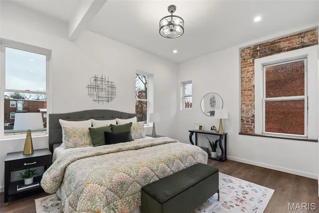 $360,000 | 3332 Wisconsin Avenue, St. Louis, MO 63118