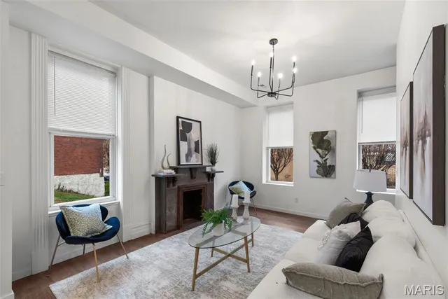 $360,000 | 3332 Wisconsin Avenue, St. Louis, MO 63118