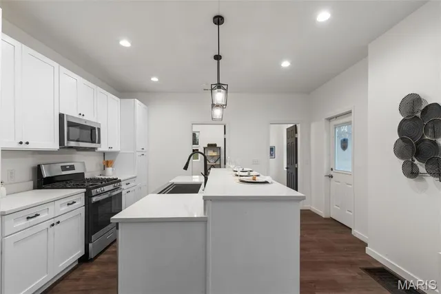 $360,000 | 3332 Wisconsin Avenue, St. Louis, MO 63118