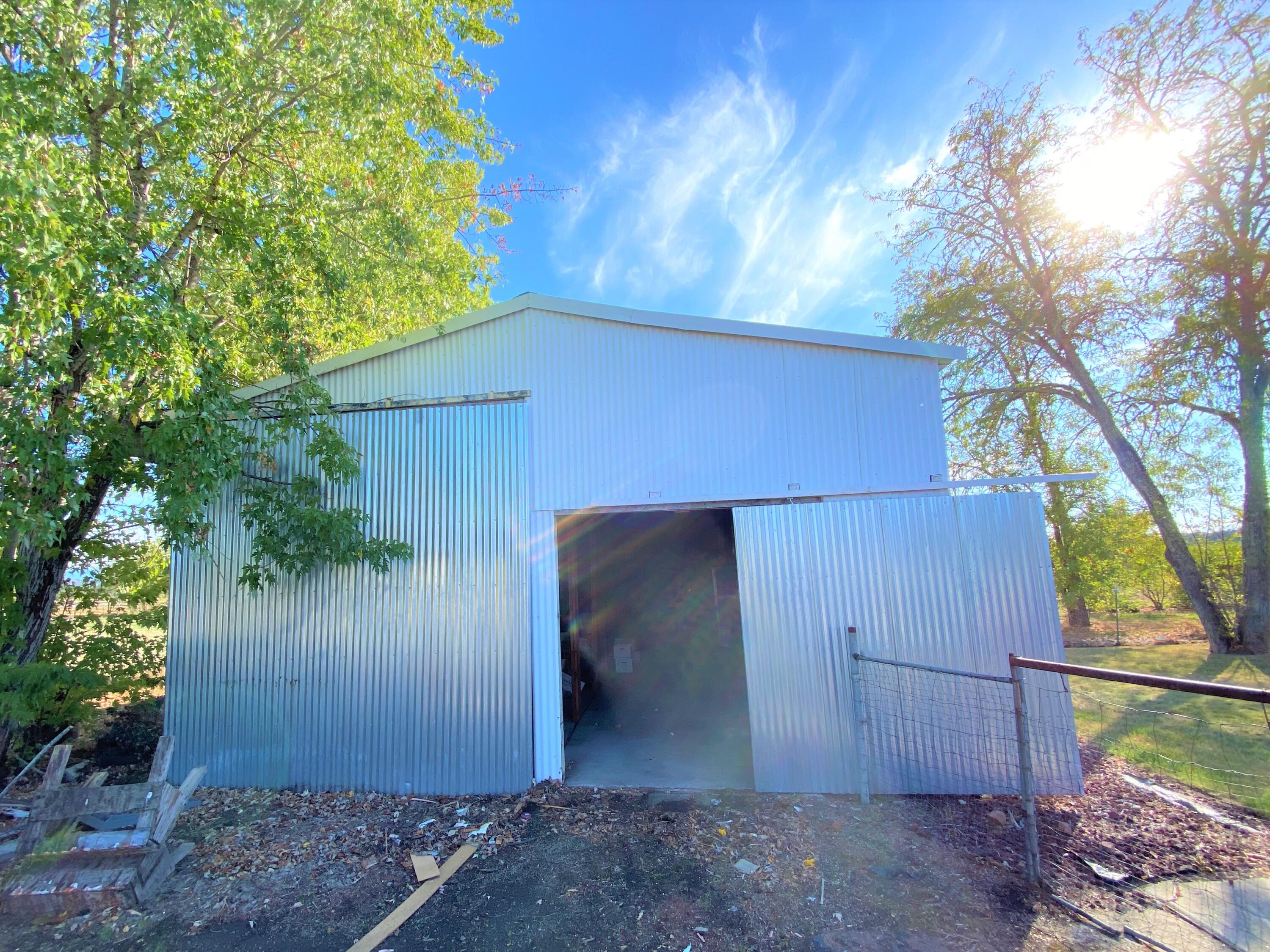 4035 Dodge Road White City, OR 97503 - Photo 24 of 34 Shop