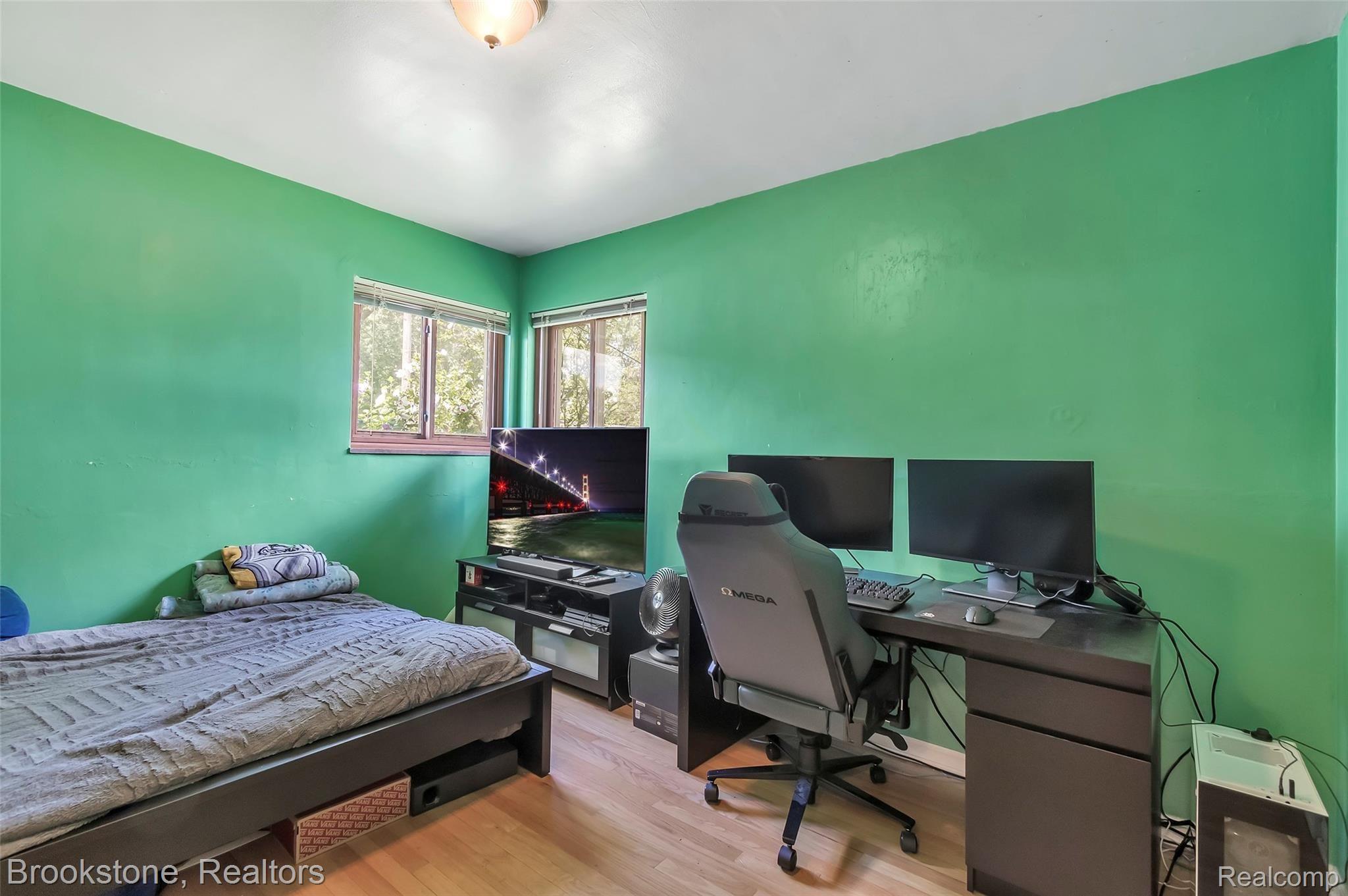 1868 Grace Avenue Rochester, MI 48309 - Photo 24 of 36 1868-Grace-Ave-Rochester-hills-MI-windowstill-24.jpg