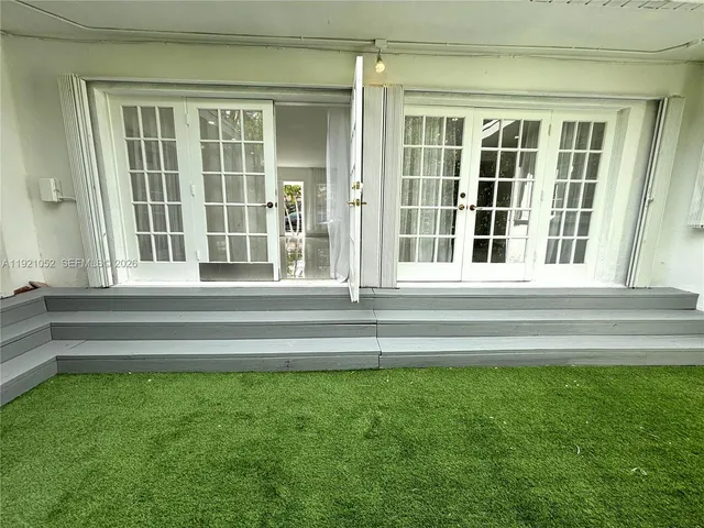 $6,999 | 725 91st Street, Surfside, FL 33154