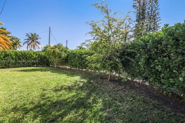 $6,999 | 725 91st Street, Surfside, FL 33154