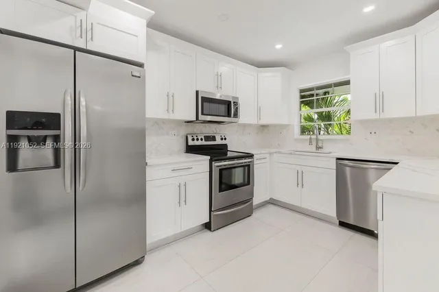 $6,999 | 725 91st Street, Surfside, FL 33154