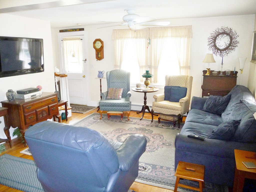 65 Groton Road Chelmsford, MA 01863 - Photo 5 of 13