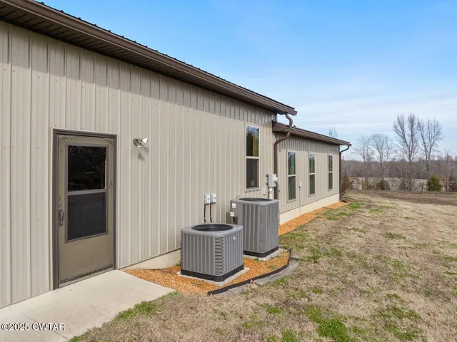 $599,900 | 96 Highway 200, Luray, TN 38352