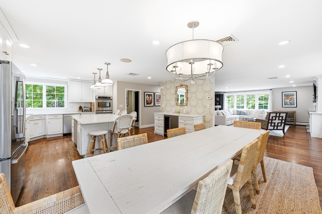 22 Hollywood Road Winchester, MA 01890 - Photo 9 of 39