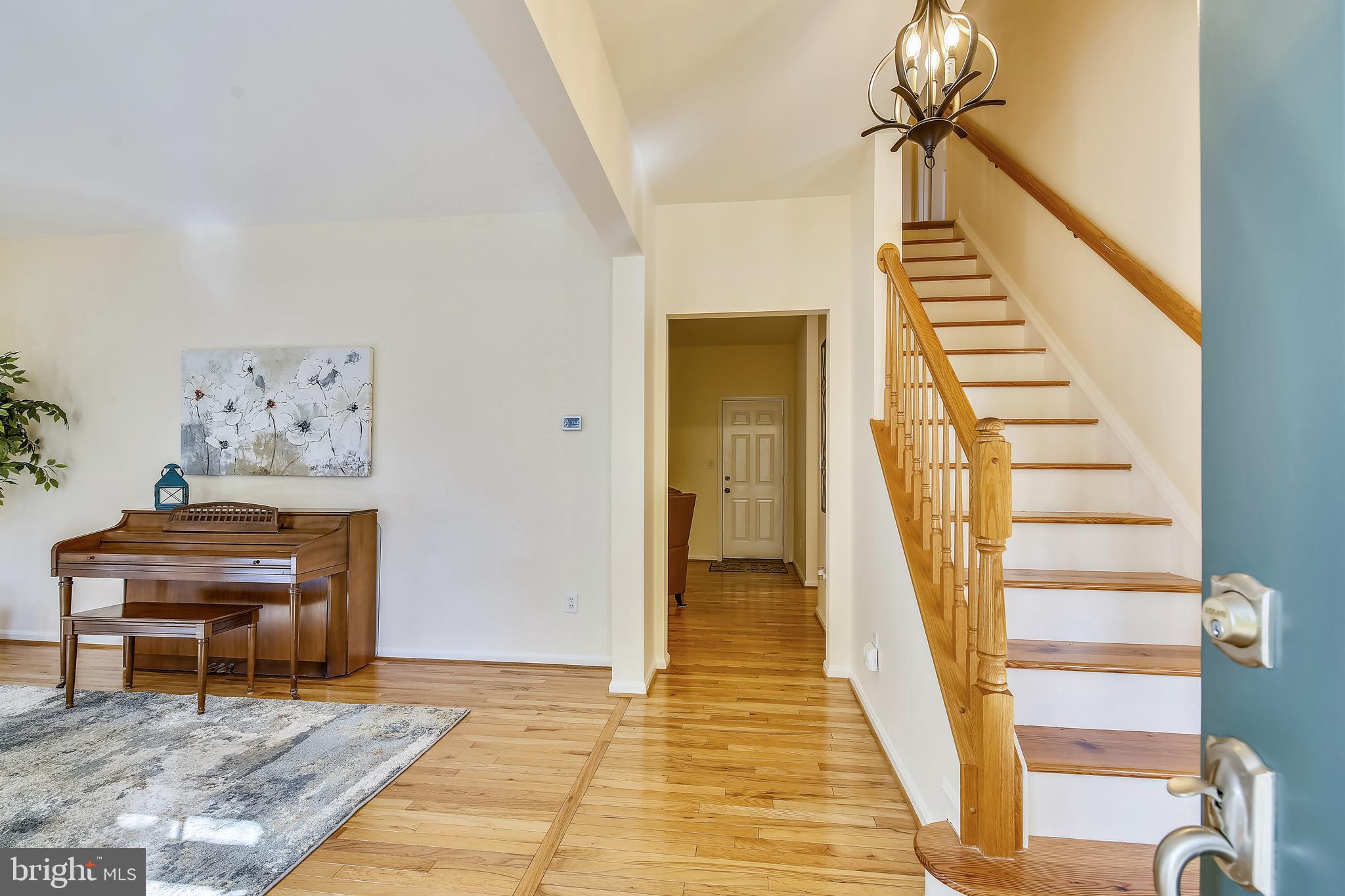 20315 Swallow Point Road Montgomery Village, MD 20886 - Photo 6 of 64 Hardwood Floors on the Main Level